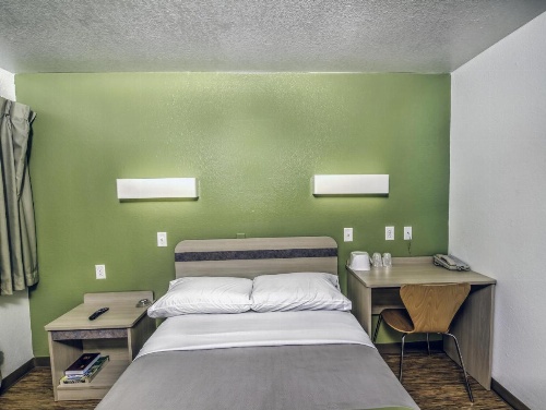 Motel 6-Colorado Springs, CO image 10